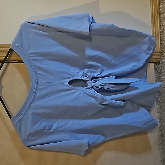 Top - Picture 2 of 5